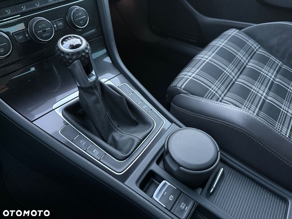 Volkswagen Golf GTD BlueMotion Technology - 15