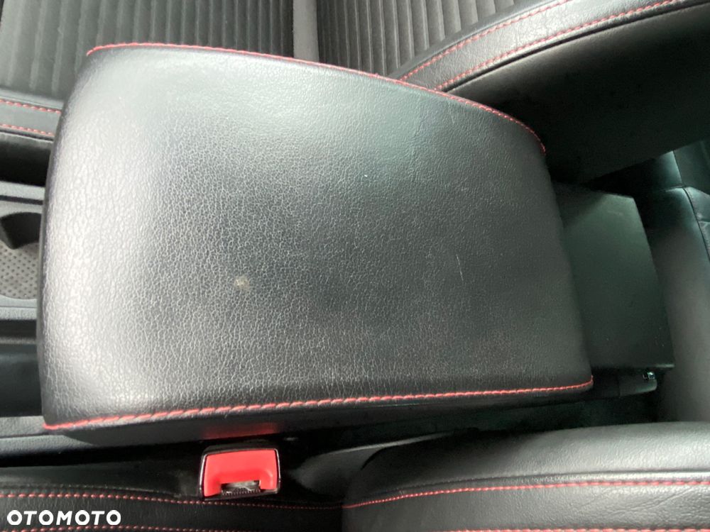 Skoda Octavia 2.0 TSI RS - 13