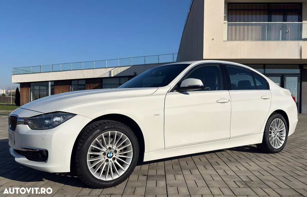 BMW Seria 3 320d Aut. Luxury Line - 2