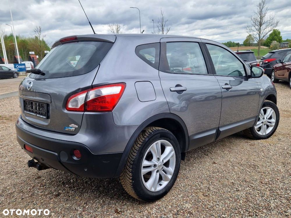 Nissan Qashqai - 2