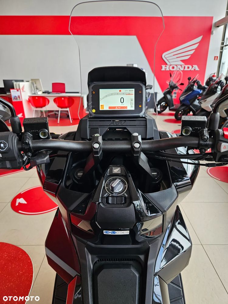Honda ADV350 - 16