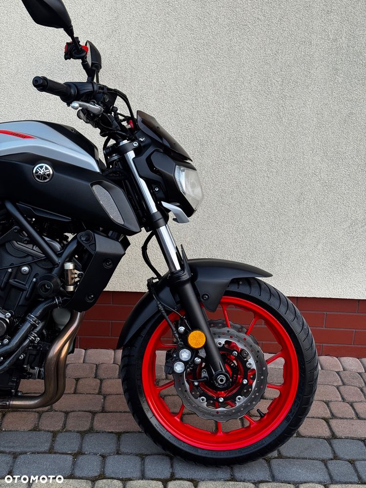 Yamaha MT - 7