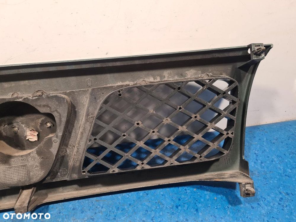 NISSAN TERRANO II LIFT ATRAPA / GRILL - 8