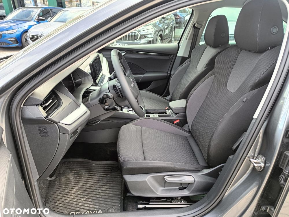 Skoda Octavia 1.5 TSI mHEV Selection DSG - 9