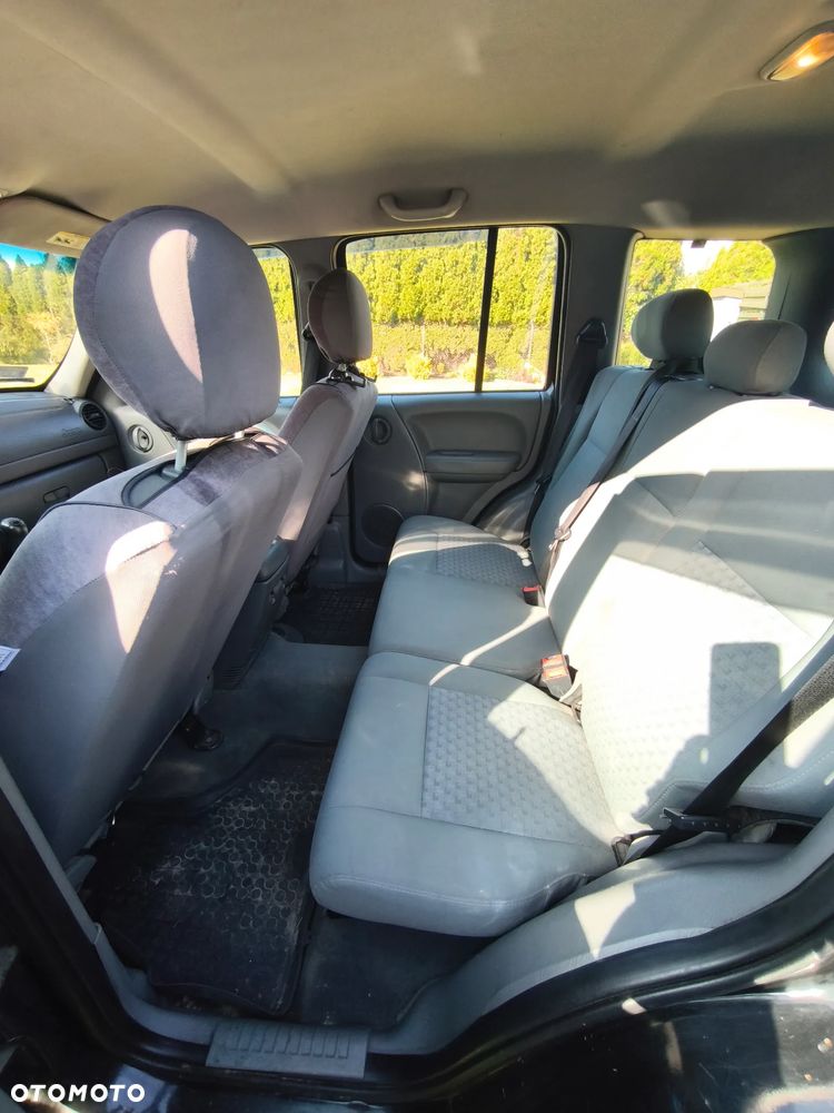 Jeep Cherokee - 10