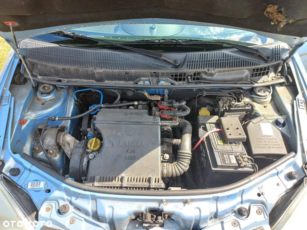 Lancia Ypsilon Y 1.4 16v Argento - 23