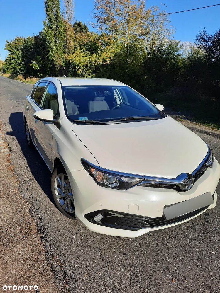 Toyota Auris 1.6 Premium - 9