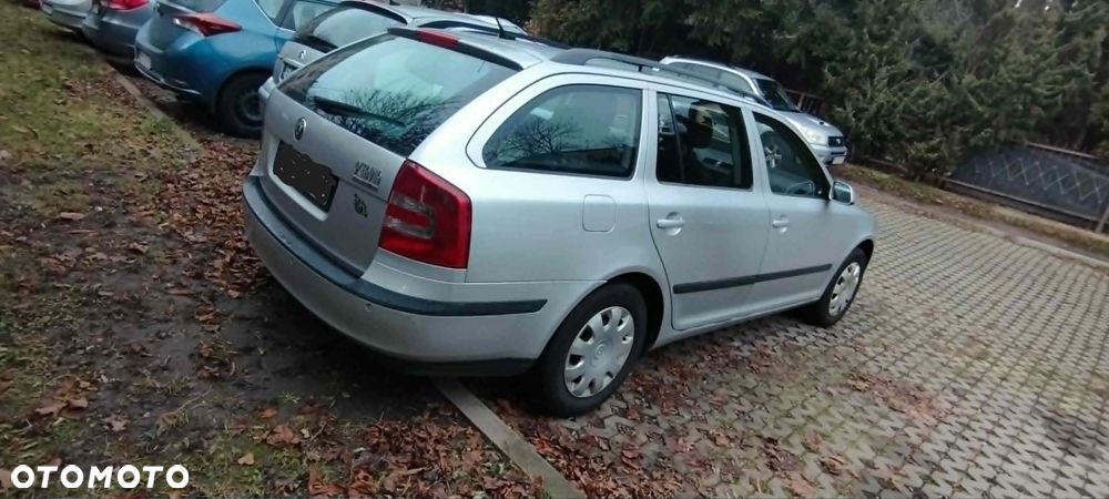 Skoda Octavia 2.0 TDI Elegance DSG - 1