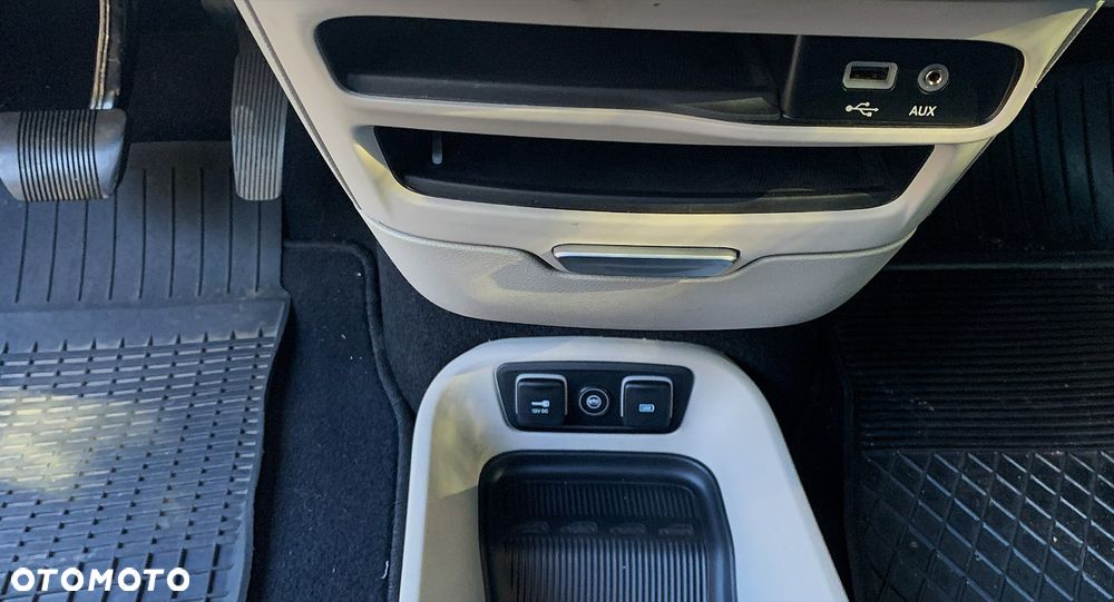 Chrysler Pacifica - 18