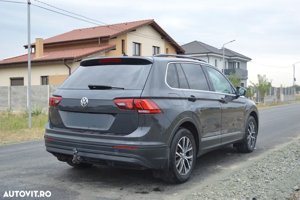 Volkswagen Tiguan 2.0 TDI 4Mot DSG Comfortline - 4
