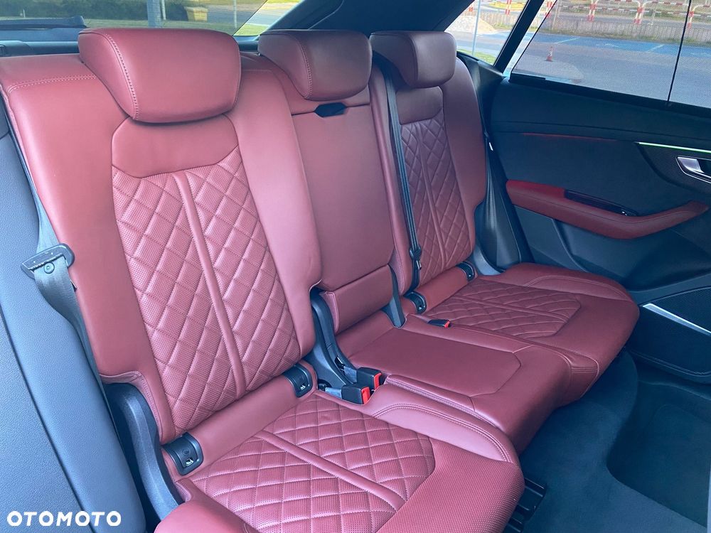 Audi SQ8 - 30