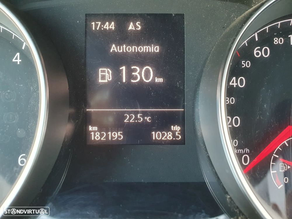 VW Golf 1.6 TDI Confortline - 8