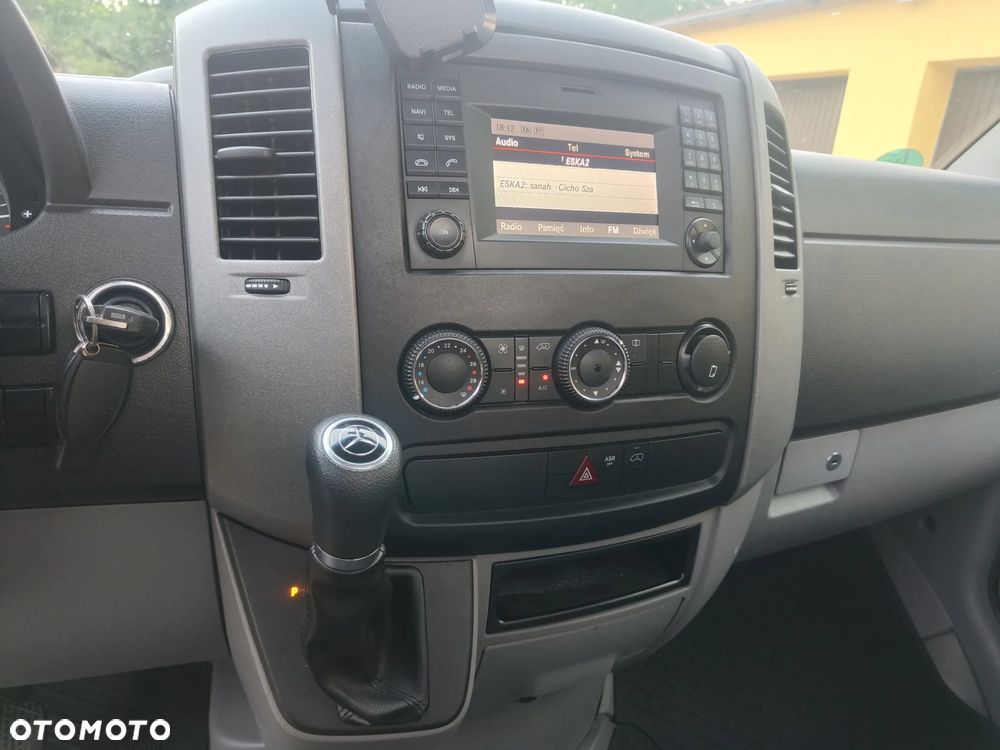 Mercedes-Benz Sprinter - 28