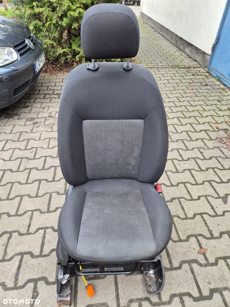 FOTEL PRAWY PASAŻERA Z PODUSZKĄ AIRBAG OPEL COMBO D FIAT DOBLO 2 II 10-22r. - 1