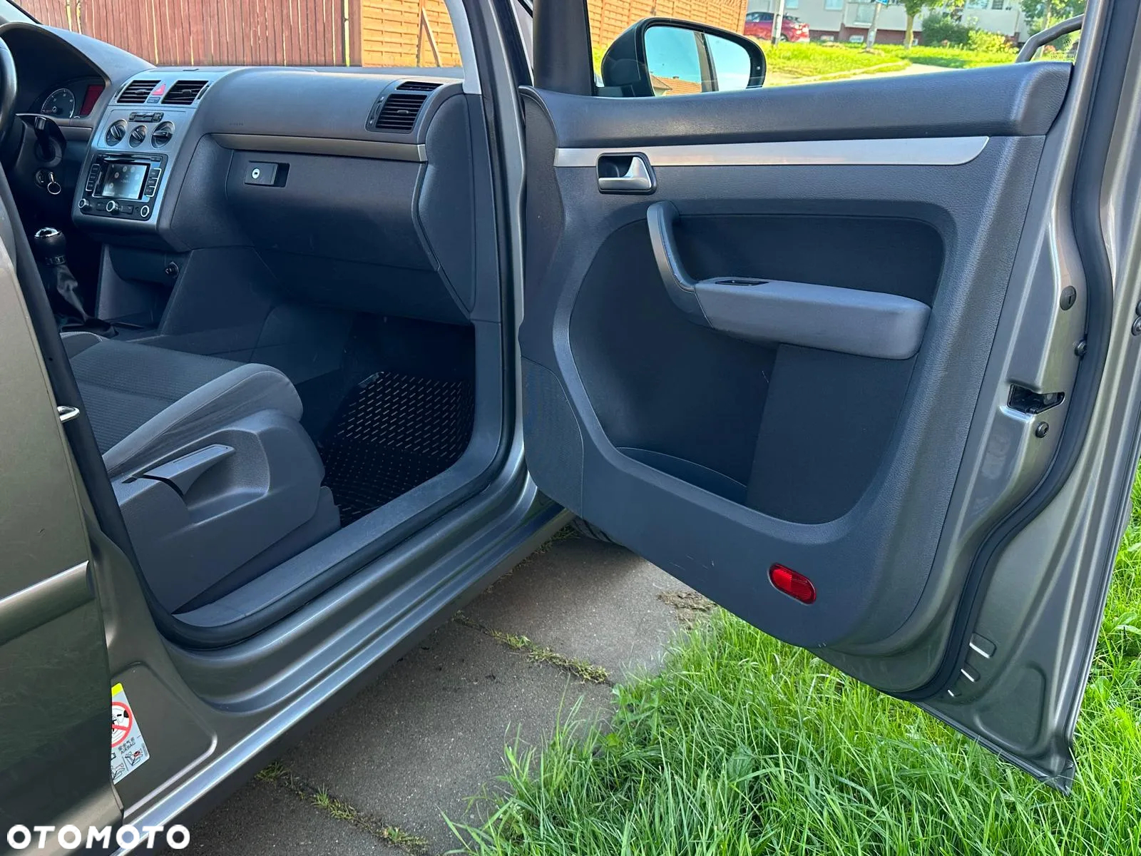 Volkswagen Touran - 9