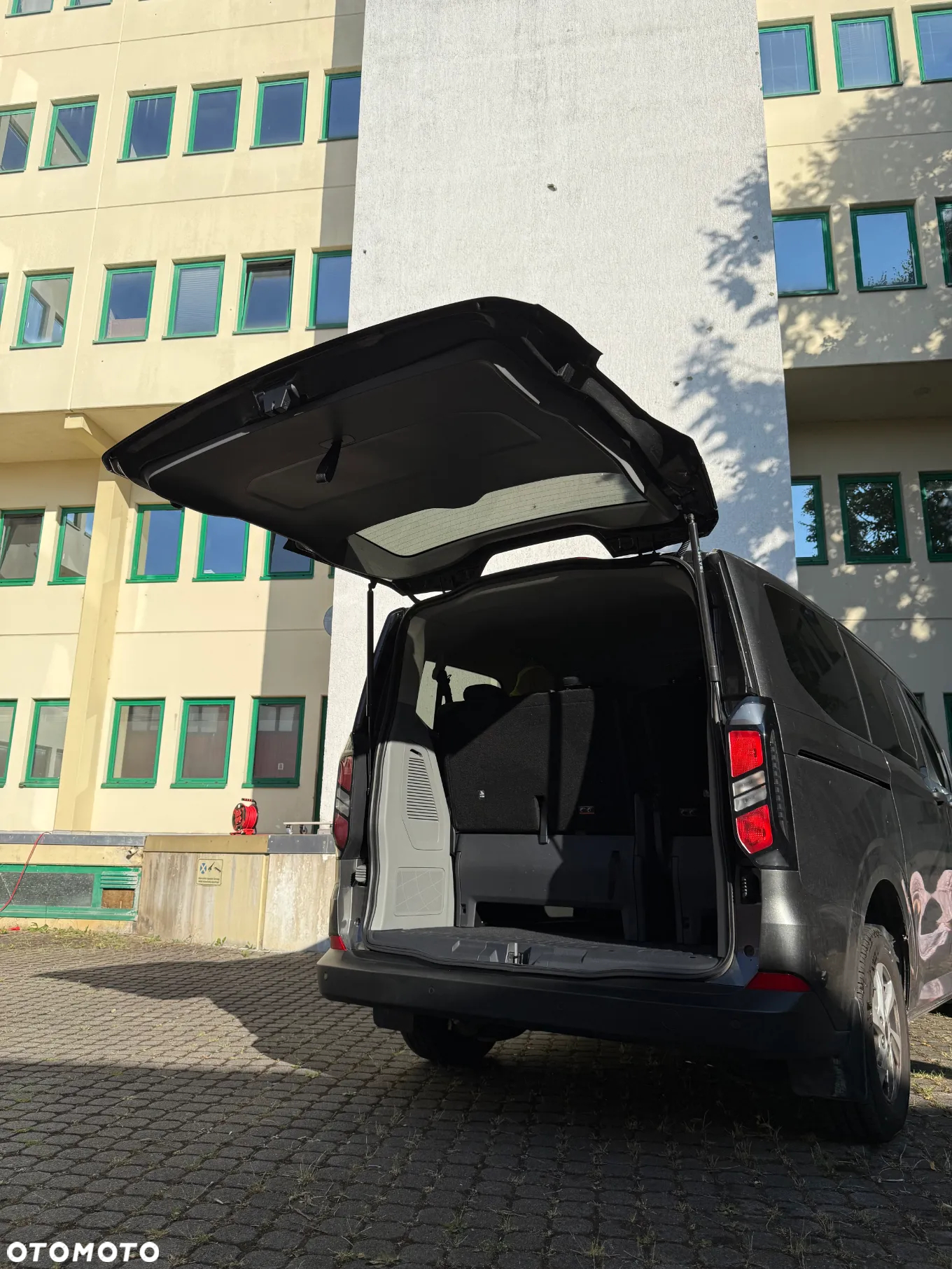 Ford Tourneo Custom 2.0 EcoBlue L1 Trend - 10
