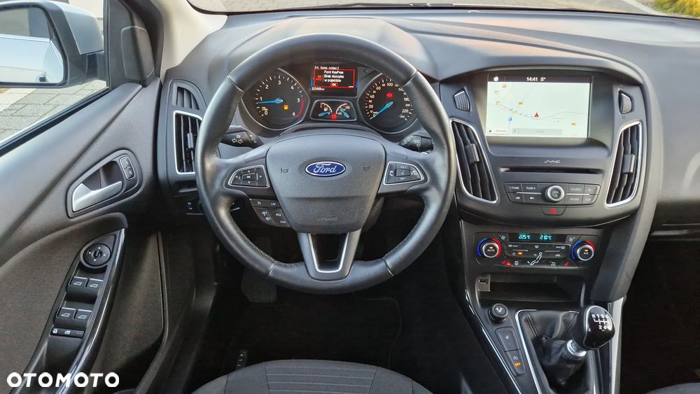 Ford Focus 1.5 EcoBlue STart-Stopp-System TITANIUM - 9