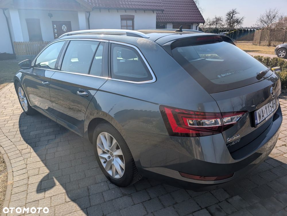 Skoda Superb 2.0 TDI 4x4 Ambition DSG - 4