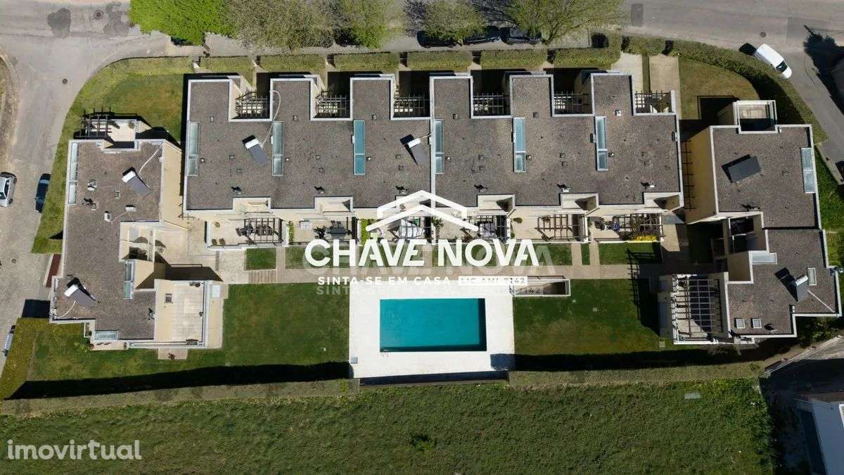 Moradia T4 em condomínio fechado com piscina em Perosinho - Grande imagem: 5/37