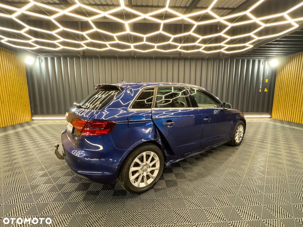 Audi A3 Sportback 1.6 TDI ultra Attraction - 6