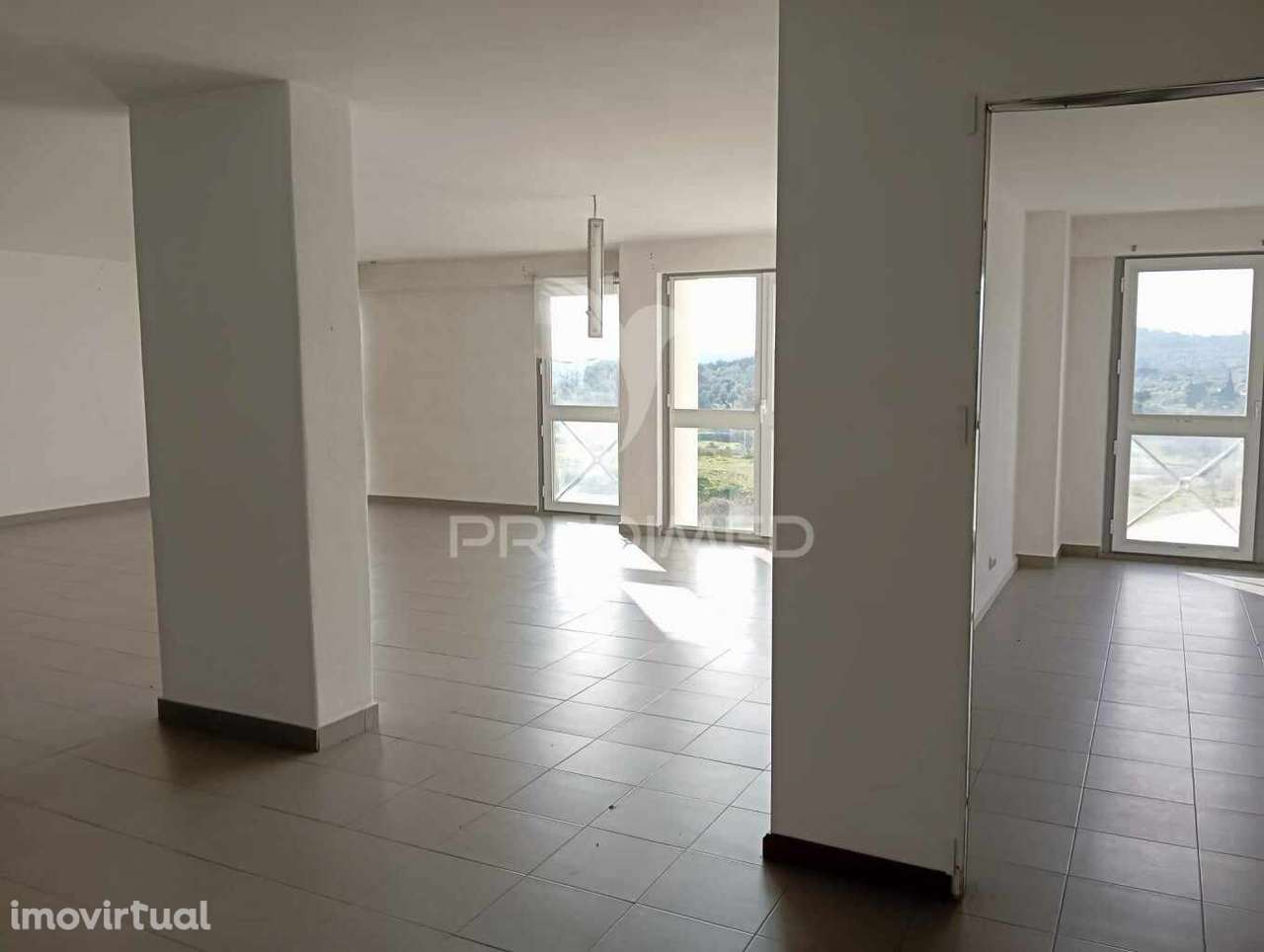 Garagem/Armazém/Arrecadação - Grande imagem: 3/4