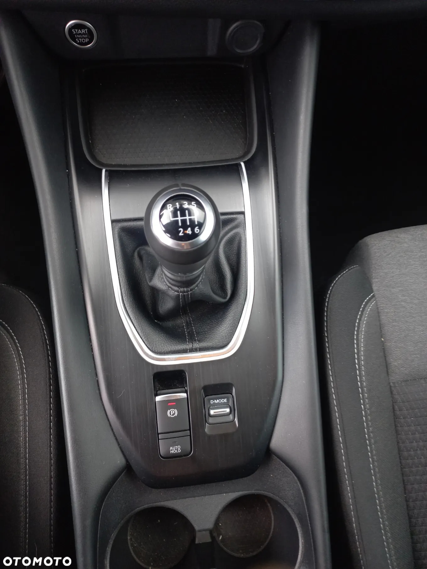 Nissan Qashqai 1.3 DIG-T mHEV N-Connecta - 8
