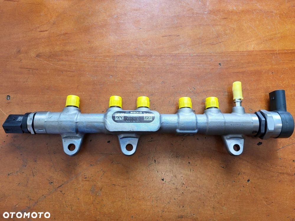 BMW X3 X4 G01 G02 2.0D 190KM LISTWA WTRYSKOWA 0445214315 8514154