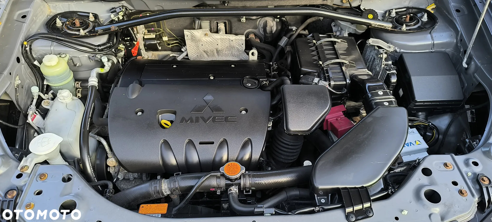 Mitsubishi Outlander 2.4 4WD CVT Intense - 26
