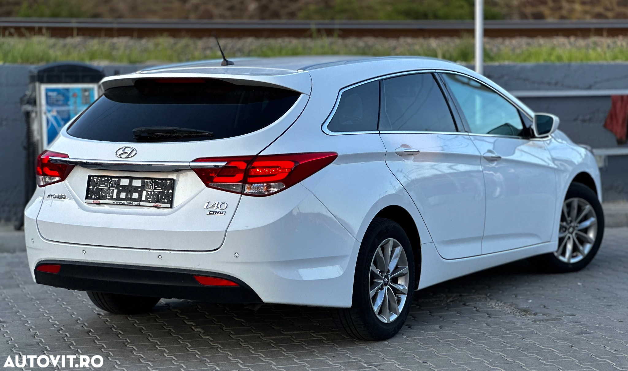 Hyundai i40 Kombi 1.7 CRDi Premium - 4