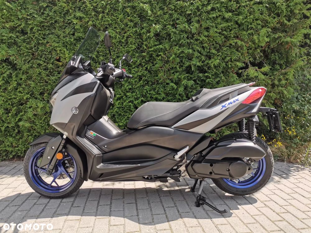 Yamaha X-max - 3