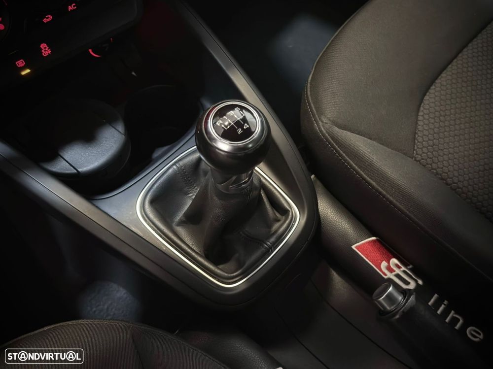 Audi A1 Sportback 1.6 TDI S-line - 15