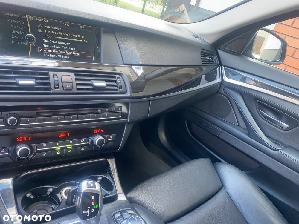 BMW Seria 5 525d - 13