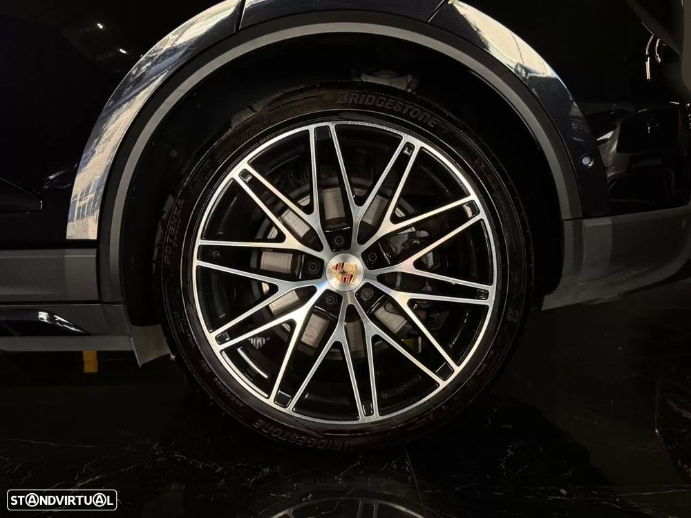 Porsche Macan Electric 4 - 9