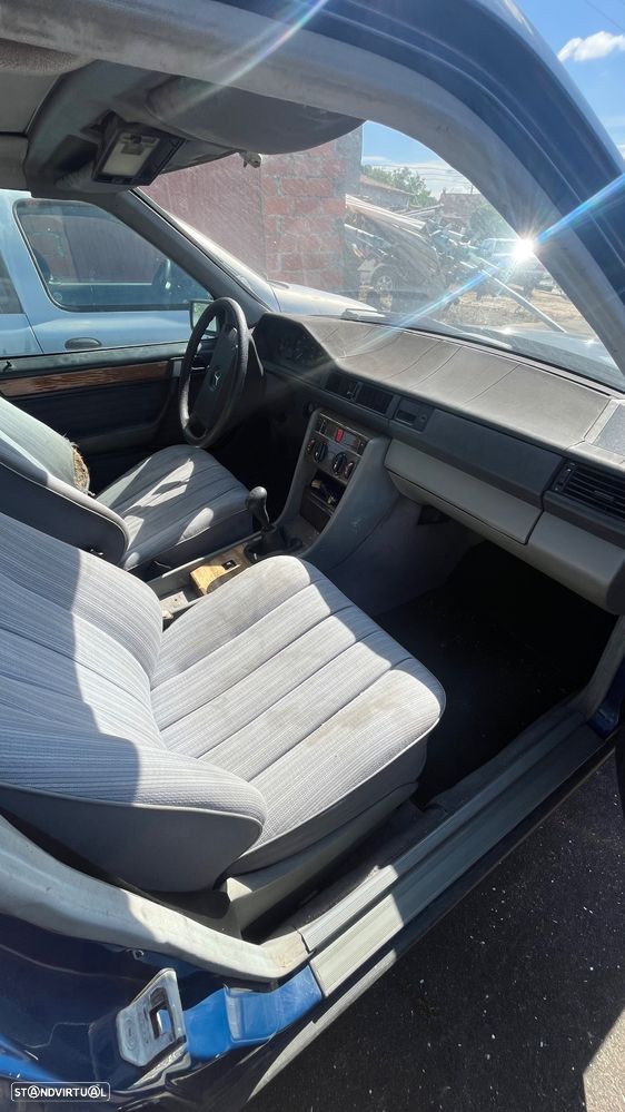 Mercedes-Benz W124 (1984-1997) 200 TD - 18