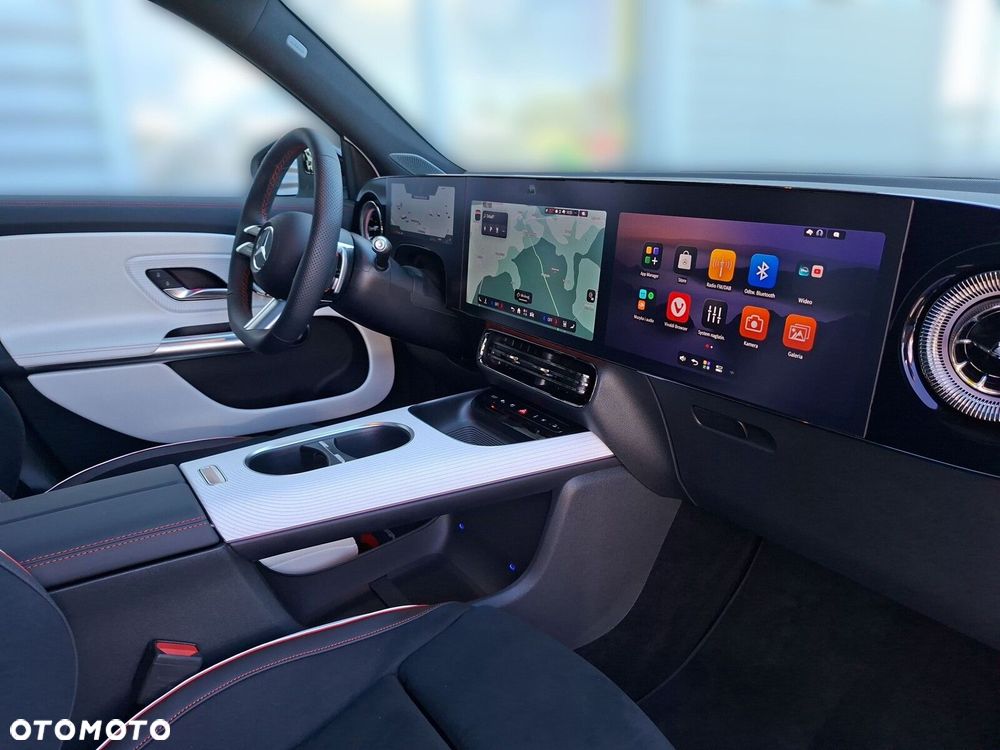 Mercedes-Benz GLB - 31