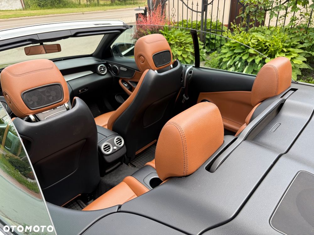 Mercedes-Benz Klasa C 180 9G-TRONIC AMG Line Plus - 19