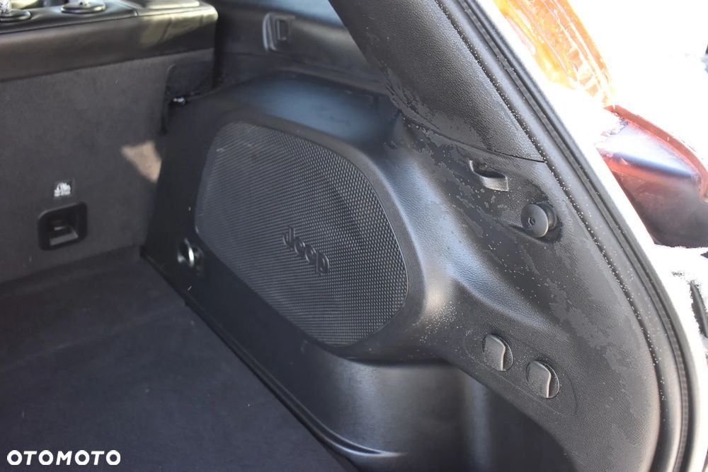 Jeep Cherokee 3.2 V6 Pentastar Active Drive Lock Autom Trailhawk - 24