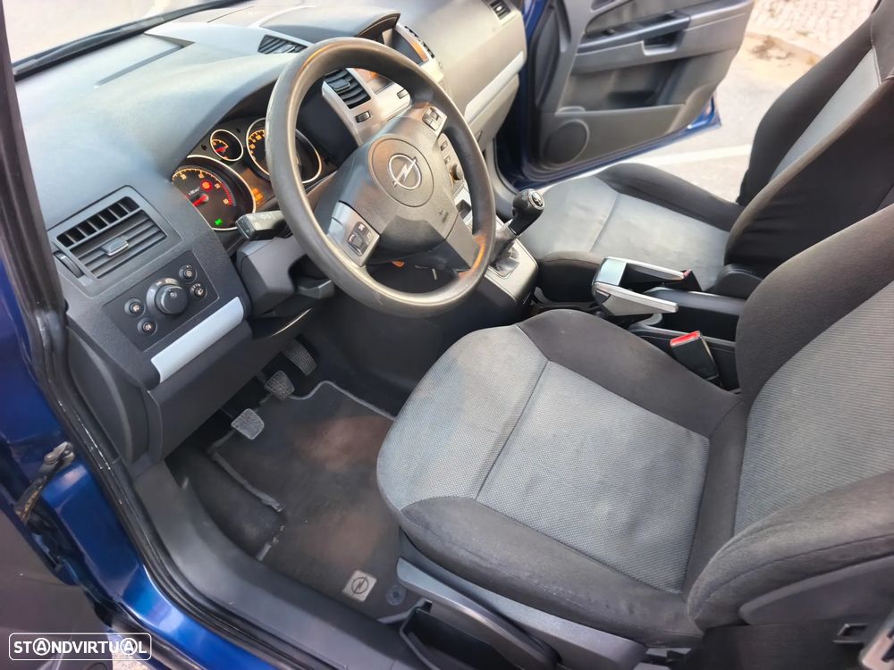 Opel Zafira 1.9 CDTi Enjoy - 17