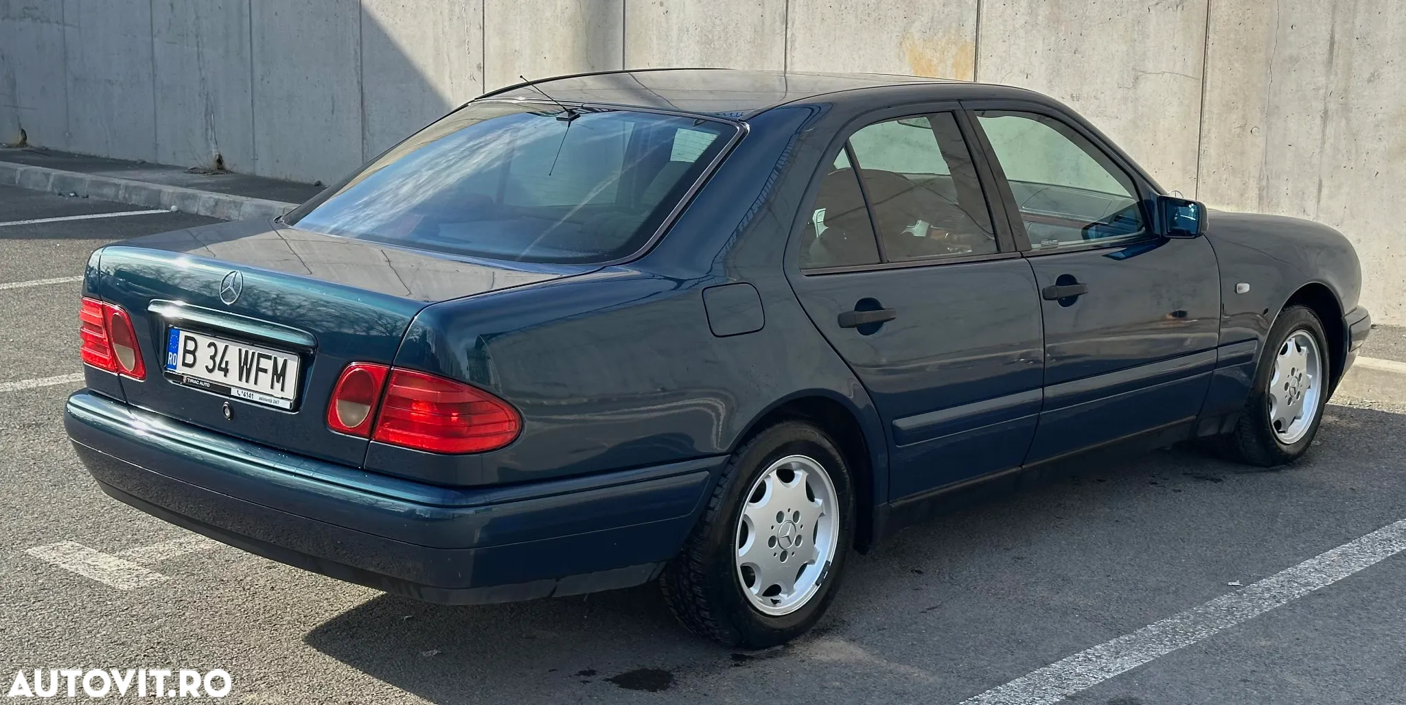 Mercedes-Benz E 200 CDI Elegance - 4