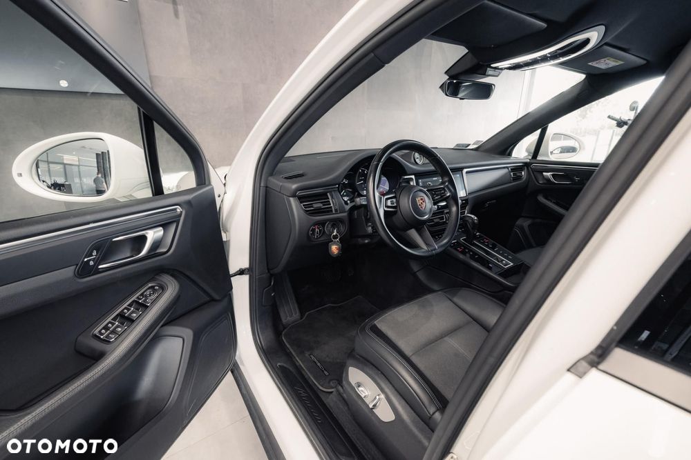 Porsche Macan Standard - 10