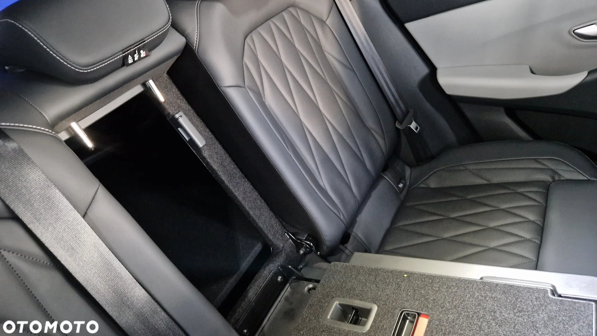 Ford Explorer 78kWh Premium AWD - 19