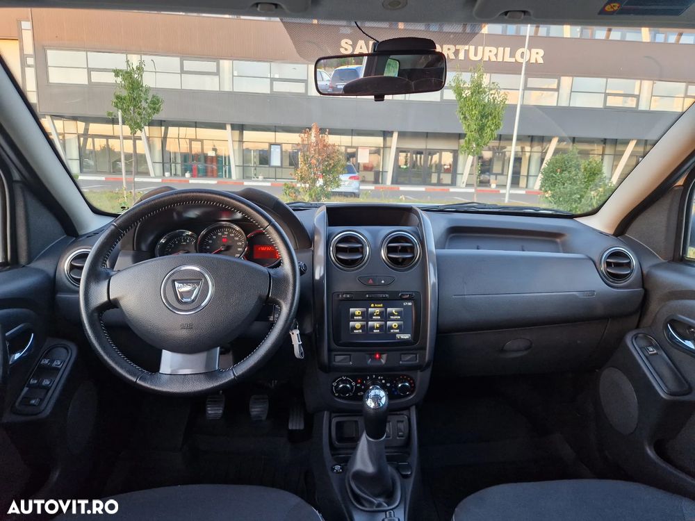 Dacia Duster 1.6 4x2 Laureate - 4