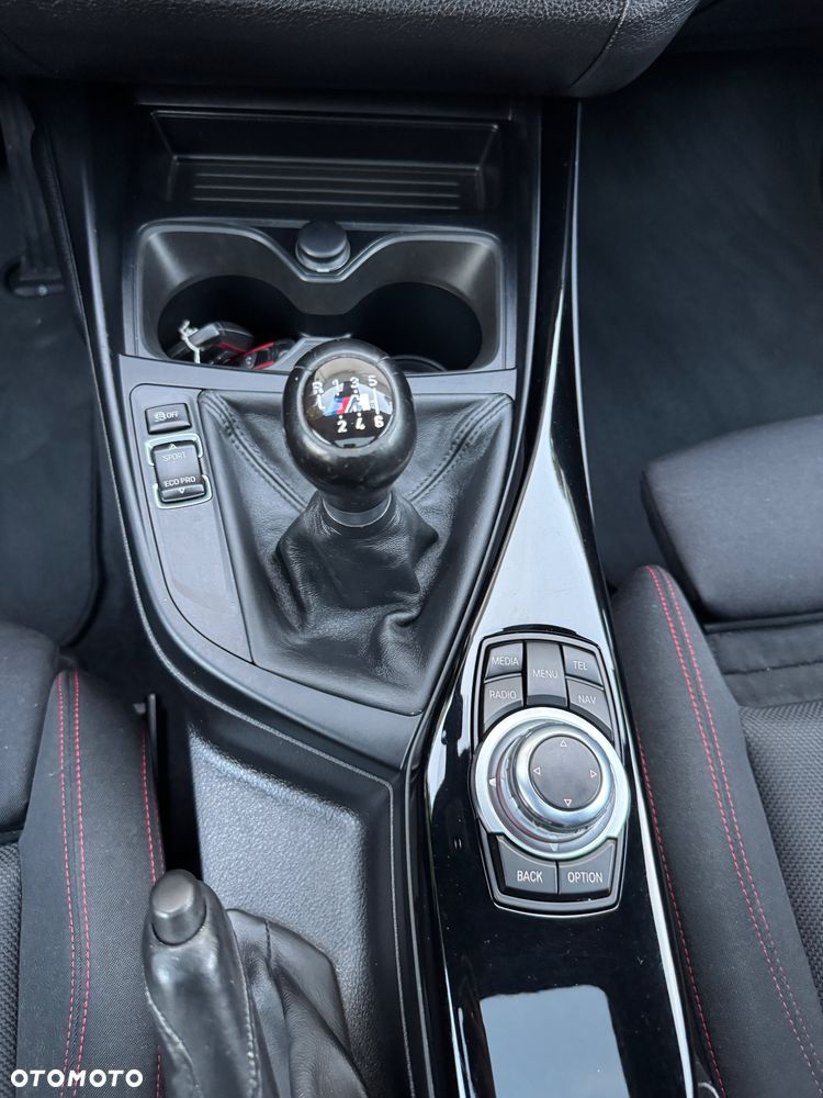 BMW Seria 1 120d Sport Line - 33