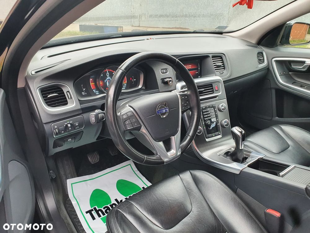 Volvo V60 D3 Drive-E Dynamic Edition (Momentum) - 11