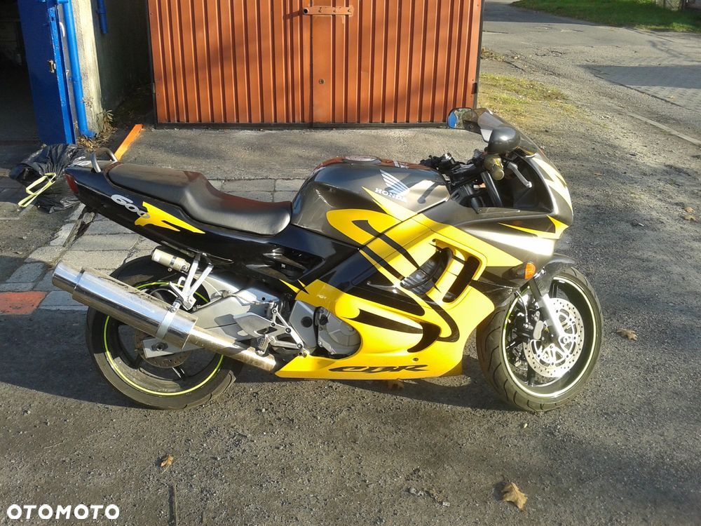 Honda CBR - 3