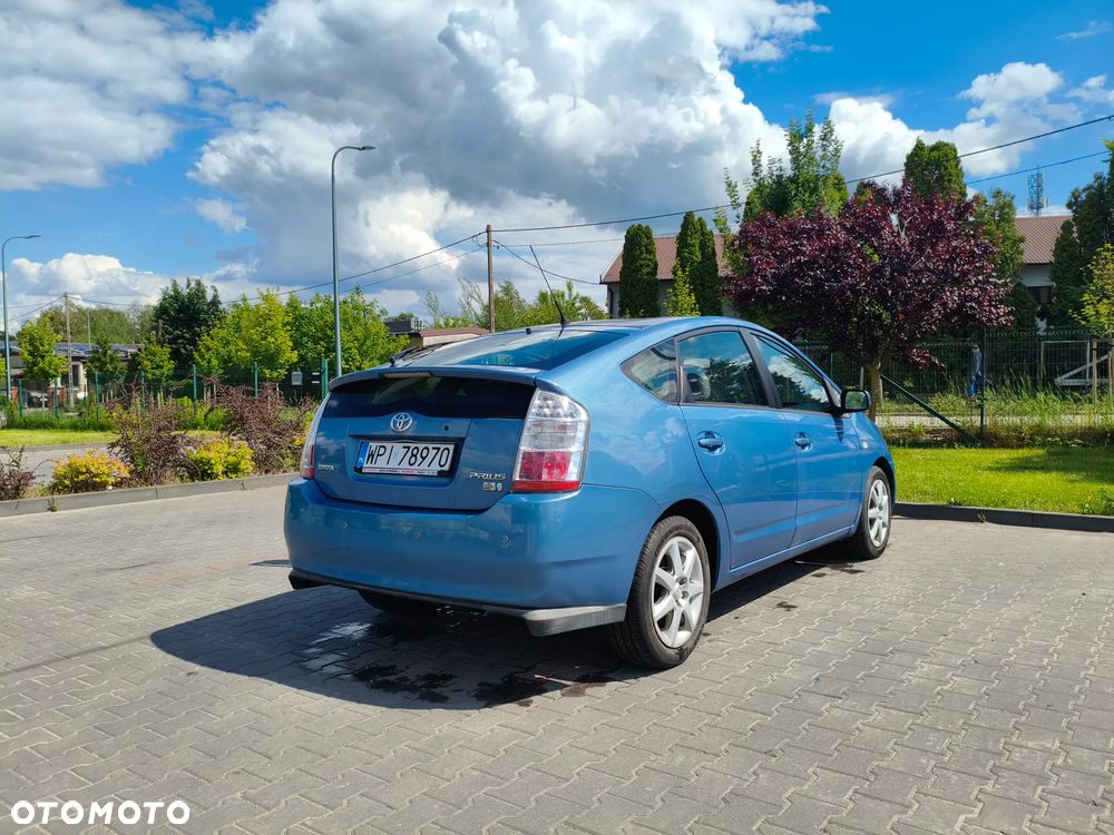Toyota Prius 1.5 VVT-i Sol - 3