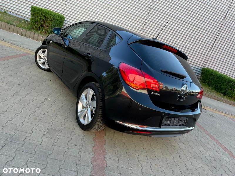 Opel Astra - 11