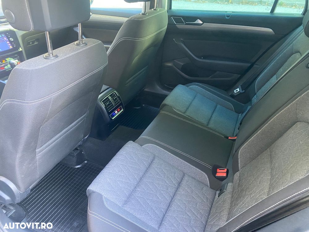 Volkswagen Passat Variant 2.0 TDI DSG Elegance - 11