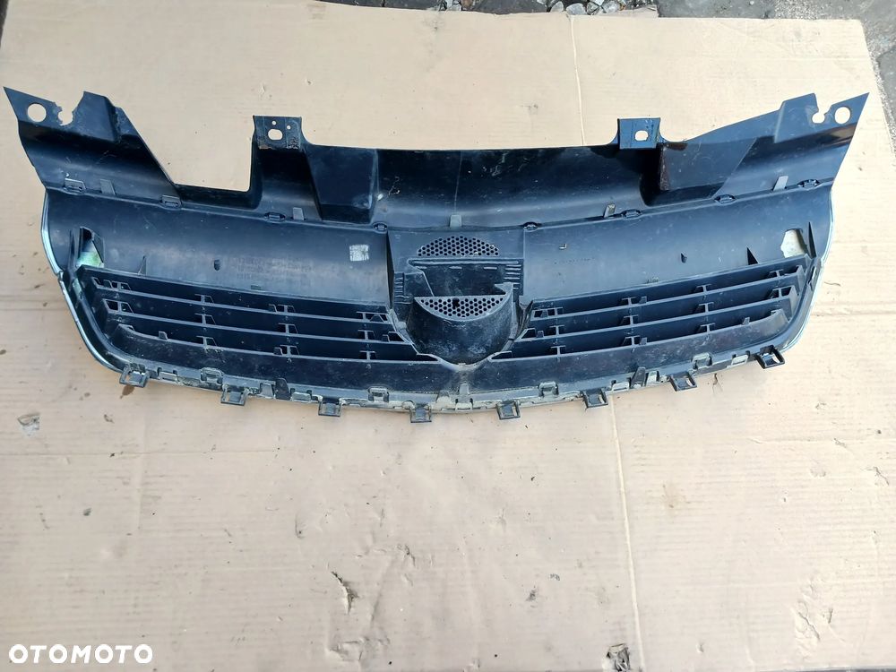 Atrapa Grill Opel Zafira B - 2
