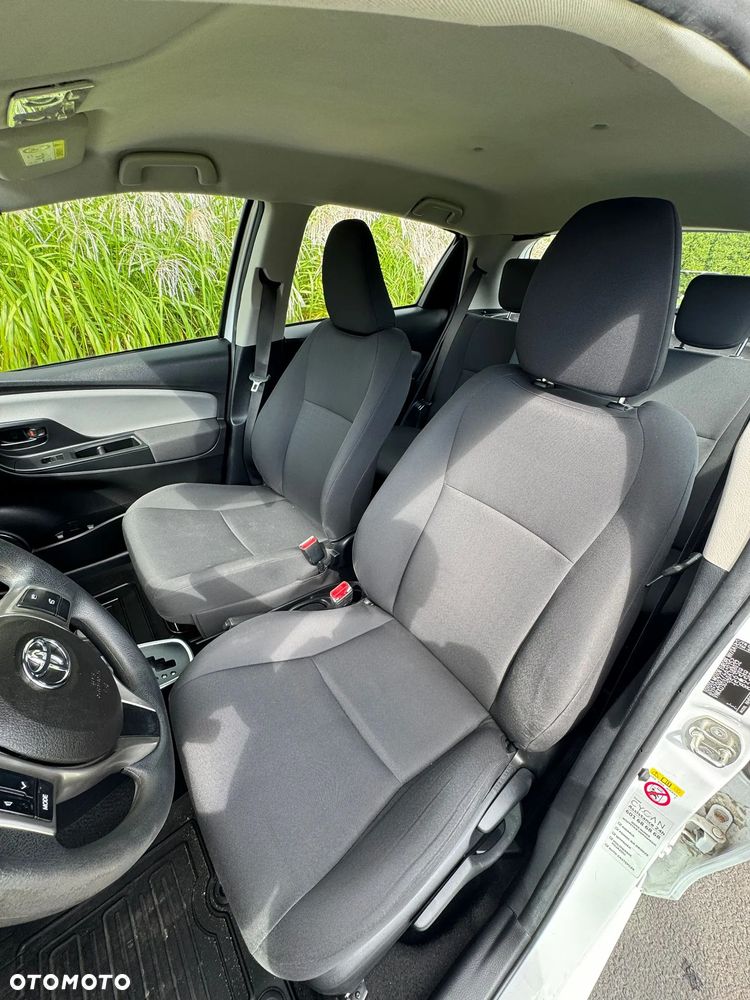 Toyota Yaris - 10